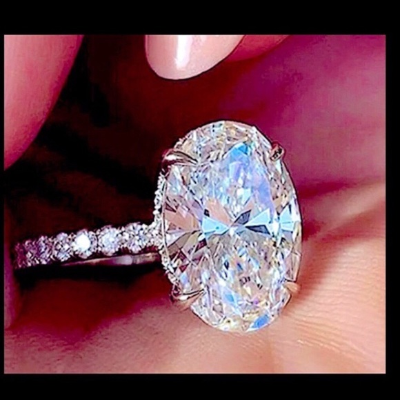 π New Simulated π Sterling Silver Zirconiaπ°πΌπ - Picture 7 of 8